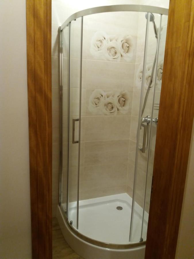 "Arttrakt" Hotel Lviv Bagian luar foto