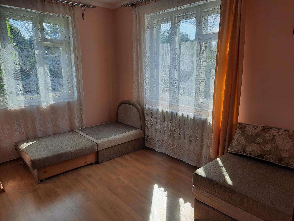 "Arttrakt" Hotel Lviv Bagian luar foto